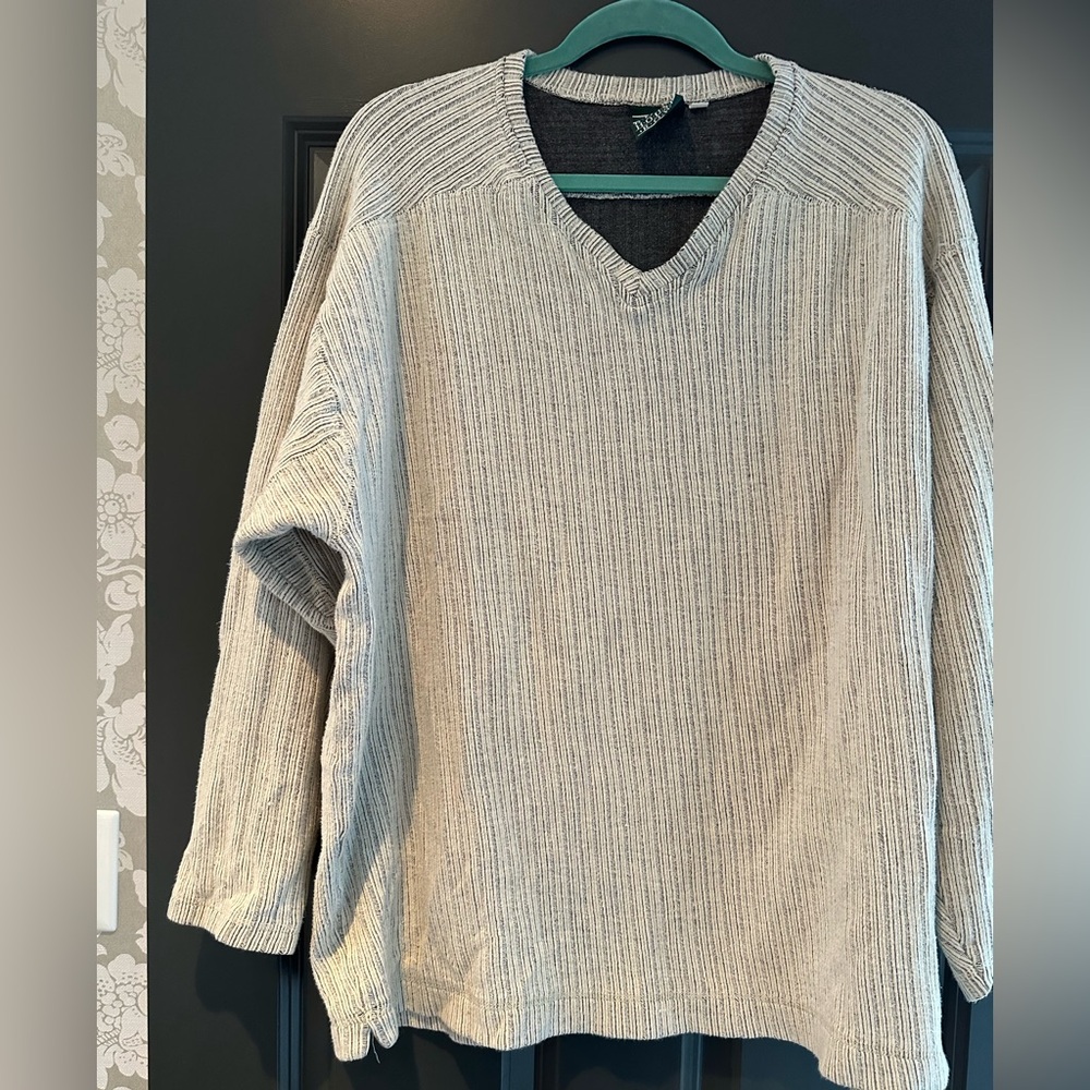 Gray Ribbed Thick V-Neck